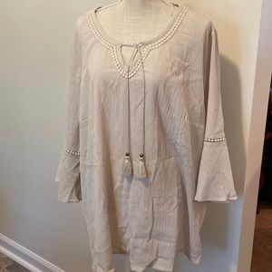 D&Co 3X tan shirt bell sleeve